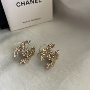 Gold tone Earrings Authentic CHANEL with box
